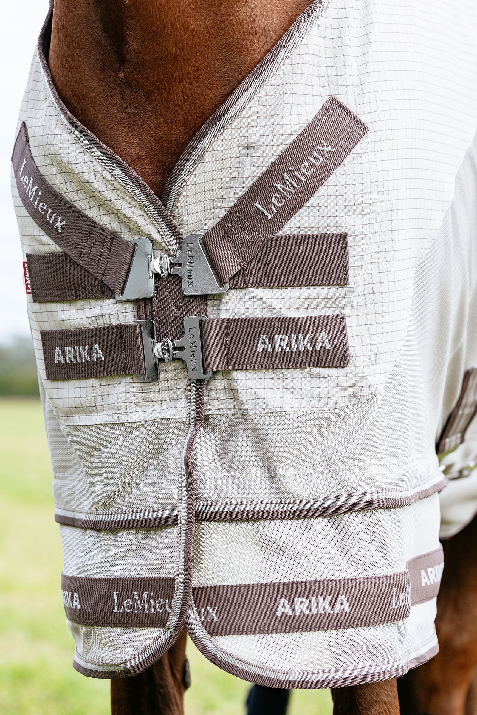 LeMieux Arika 450D Sunstopper outdoordeken met afneembaar halsstuk, 0 g