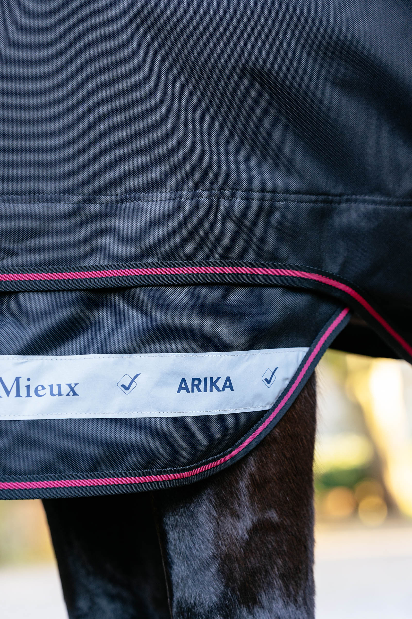 LeMieux Arika Storm-Tek regendeken met afneembare hals, 100 g
