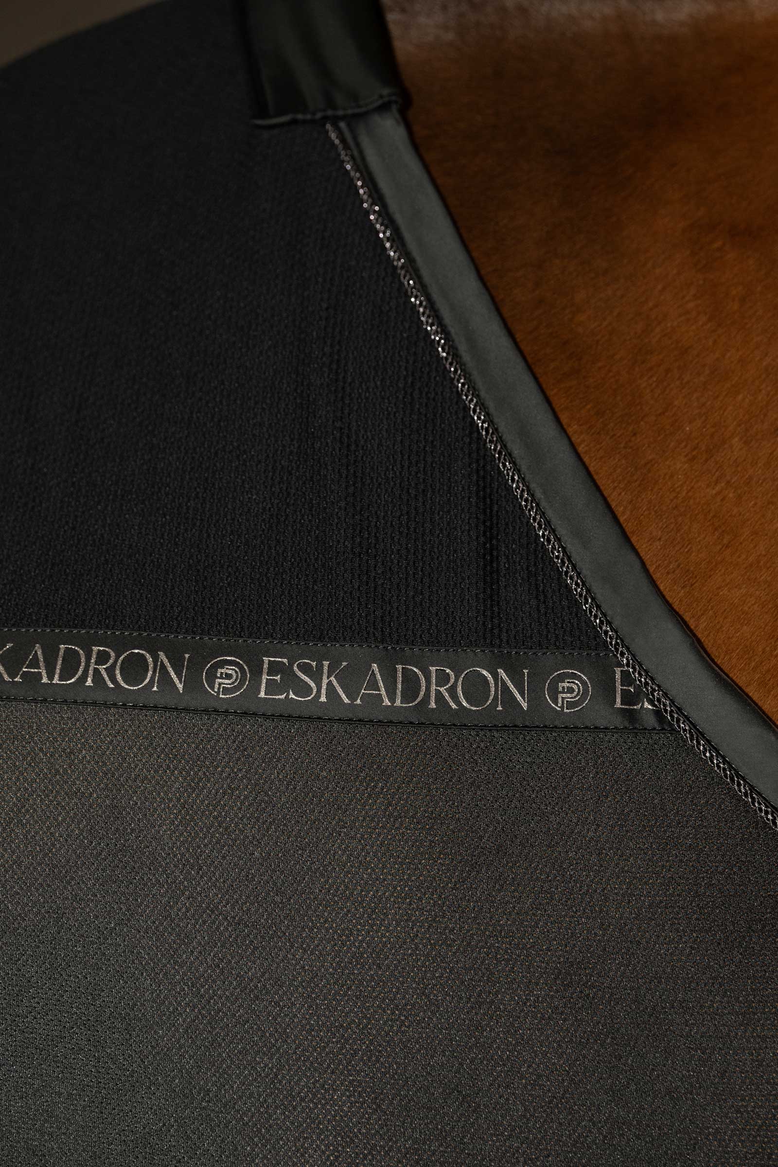 Eskadron Platinum 25 Pro Cover Vliegendeken