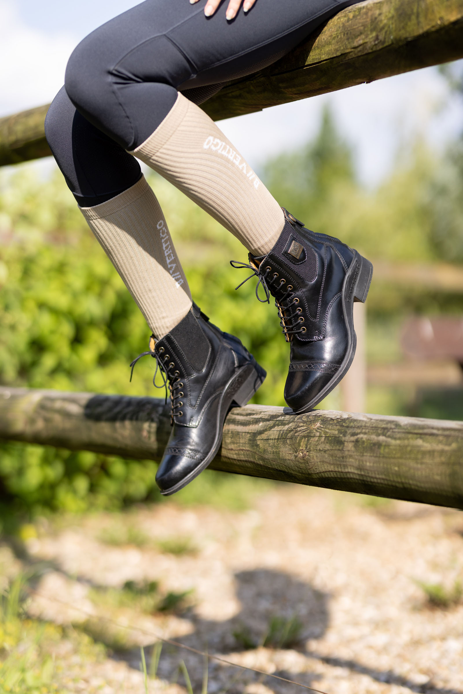 B Vertigo Jupiter Leder Jodhpurs met veters vooraan, dames