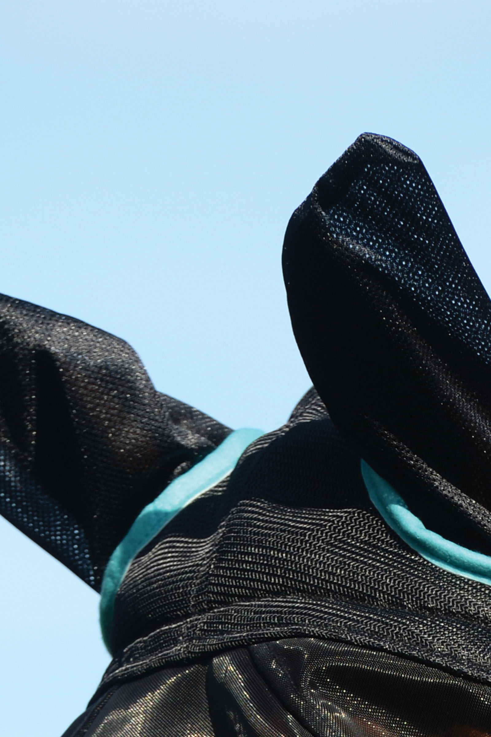 Weatherbeeta Comfitec Deluxe fijnmazig meshmasker met oren en franjes