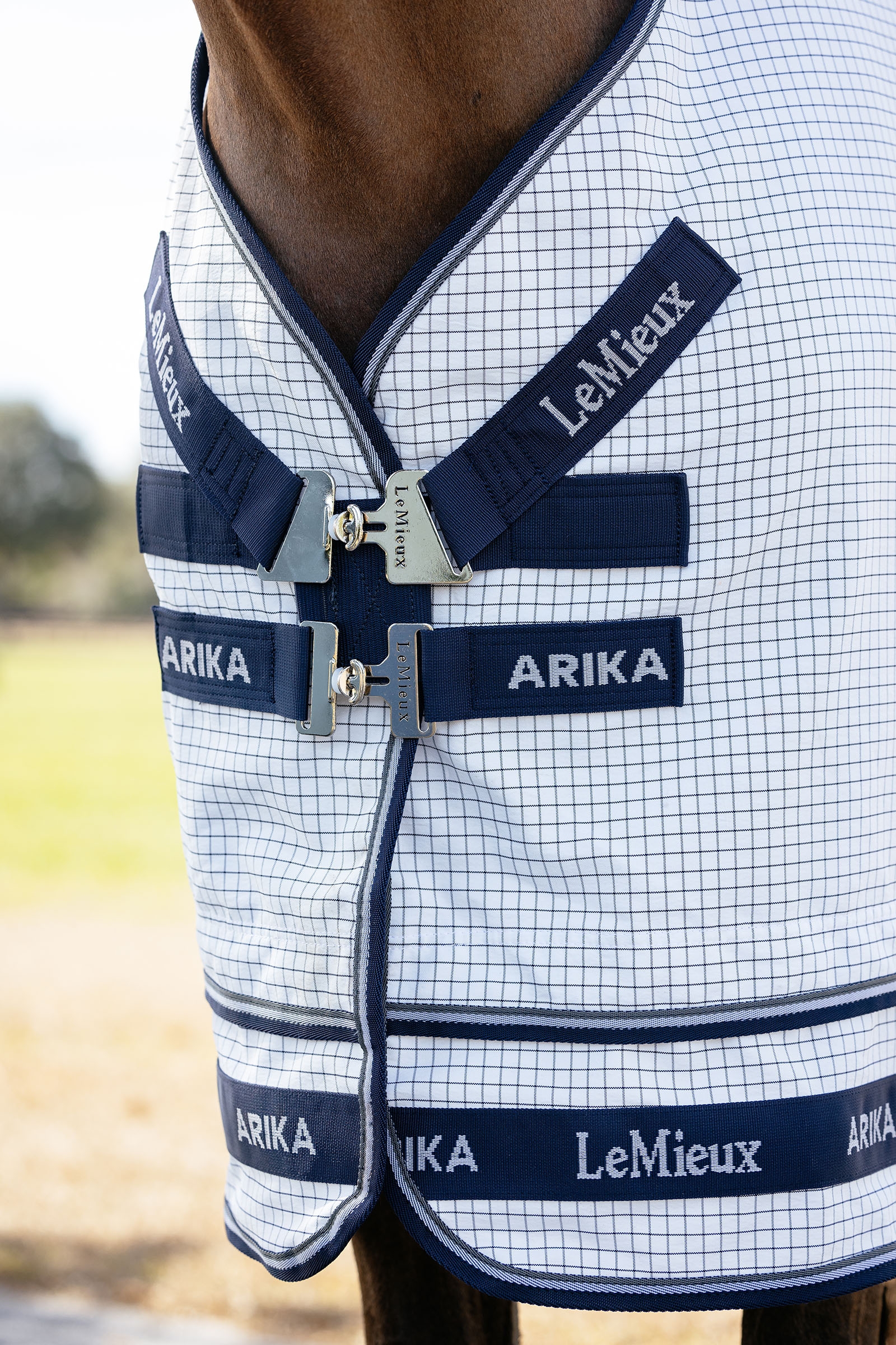 LeMieux Arika 450D outdoordeken met afneembaar halsstuk, 0g