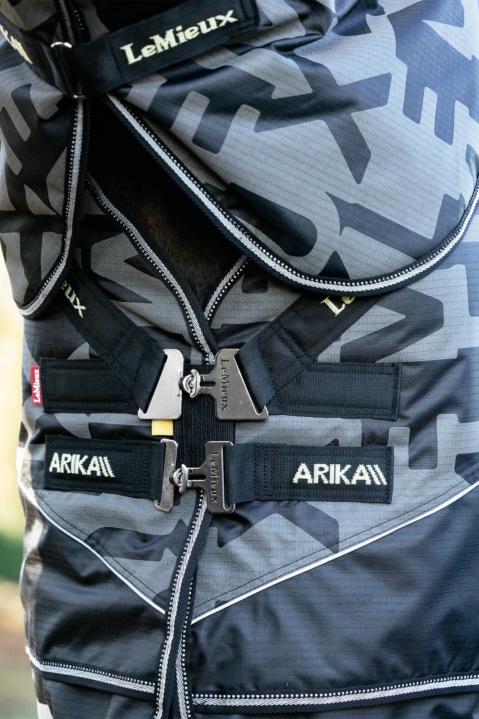 LeMieux Arika Reflective Turnout Rug With Detachable Neck, 0 g