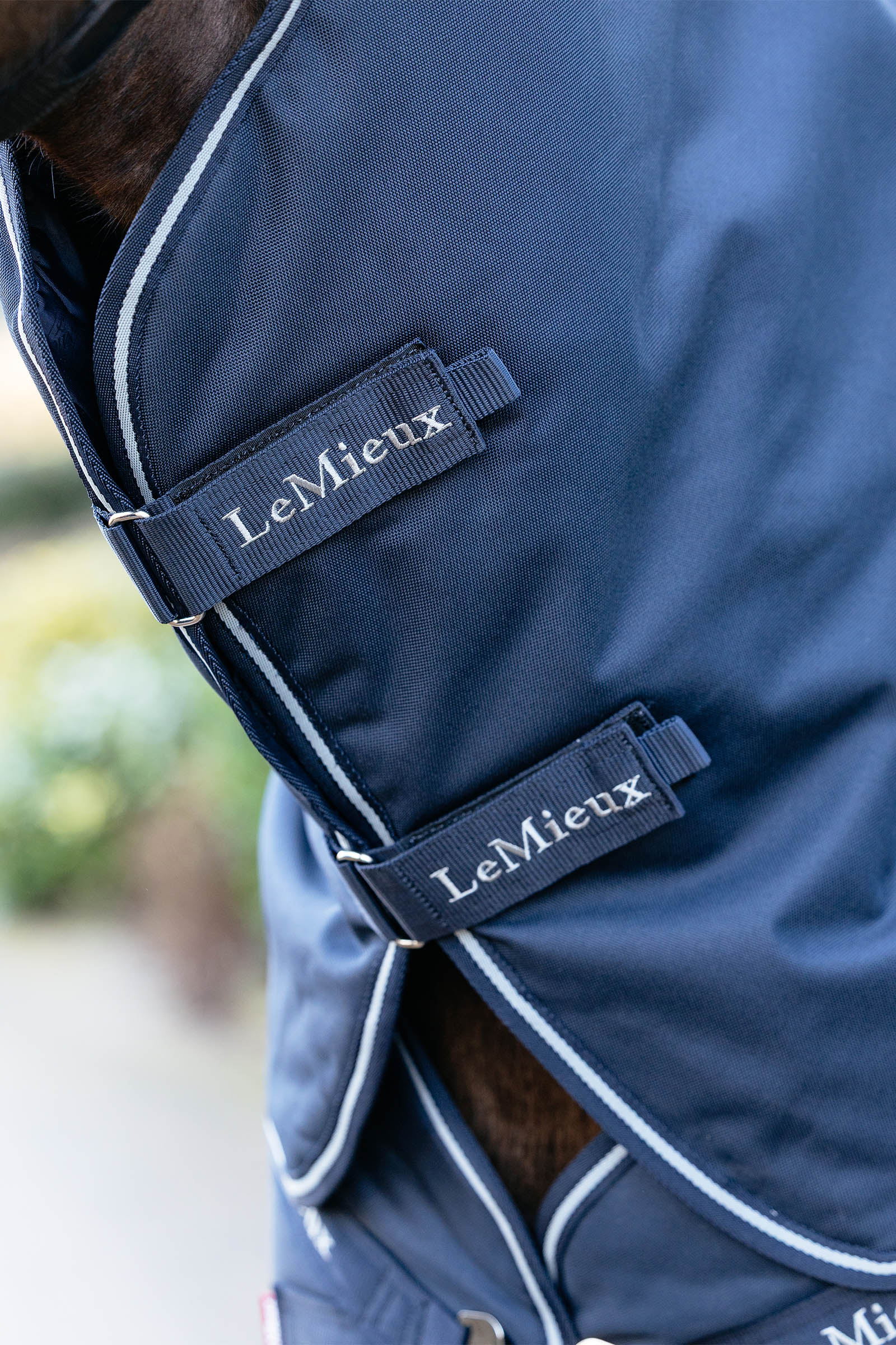 LeMieux Arika Storm-Tek regendeken met afneembaar halsdeel, 100 g