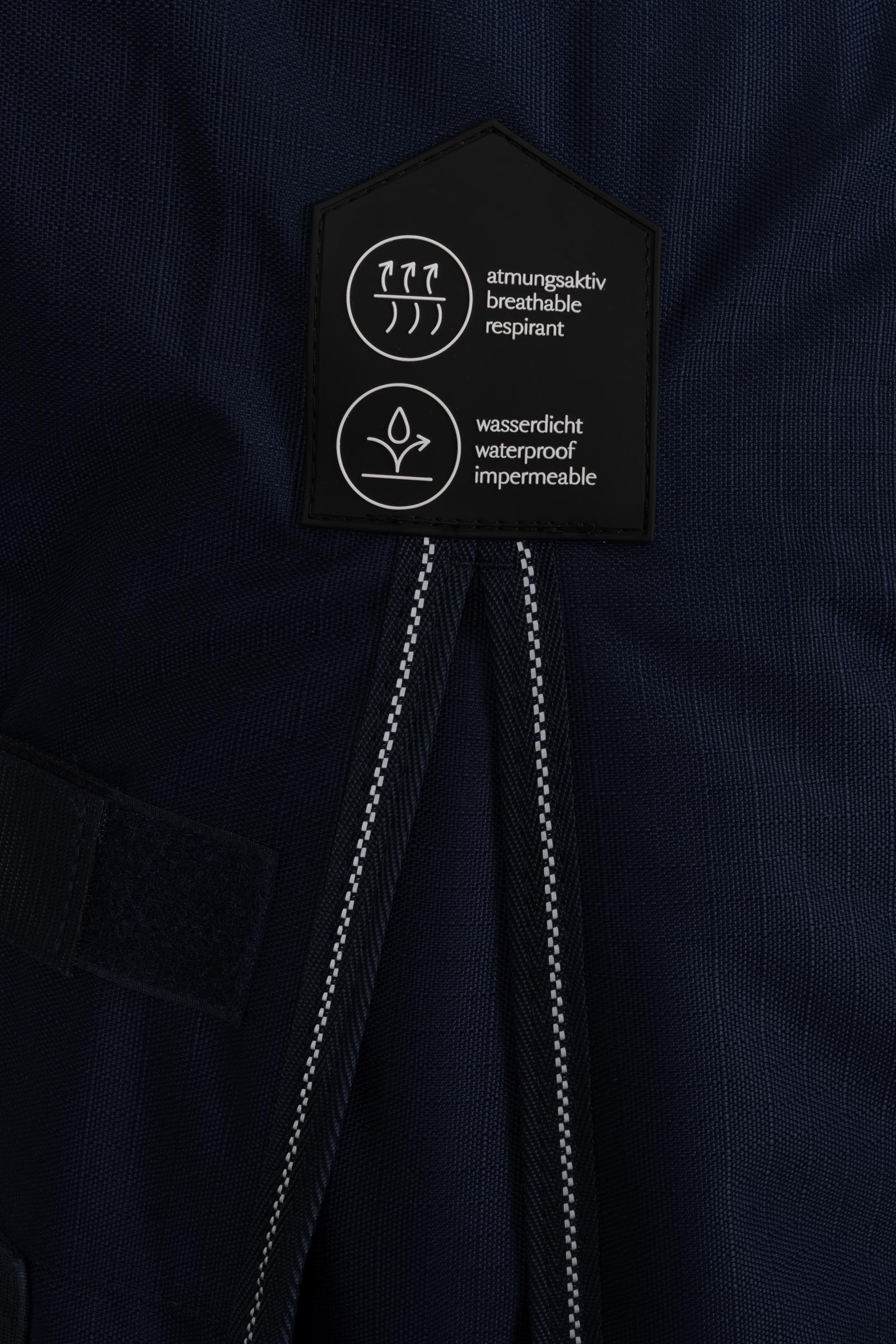 Horze Avalanche 1200D Paardendeken hoge hals, medium 150 grams