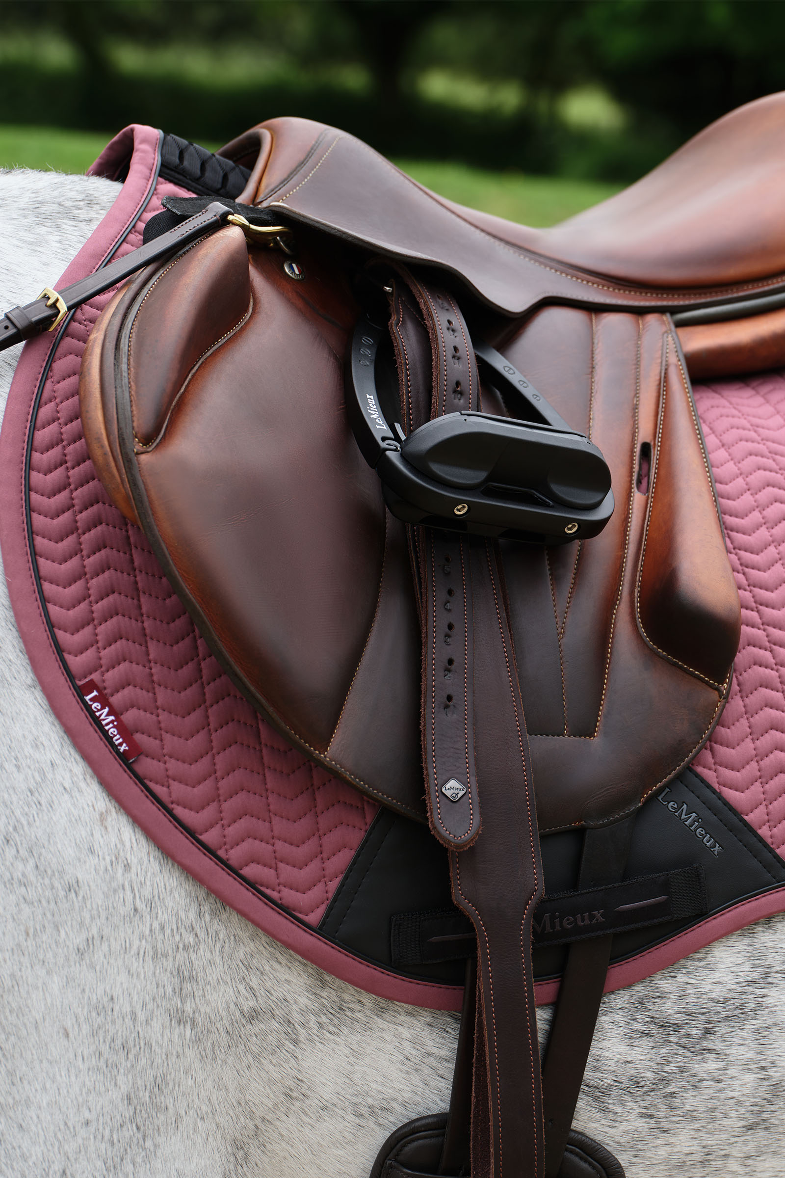 LeMieux Essence Eurojump Springzadeldek