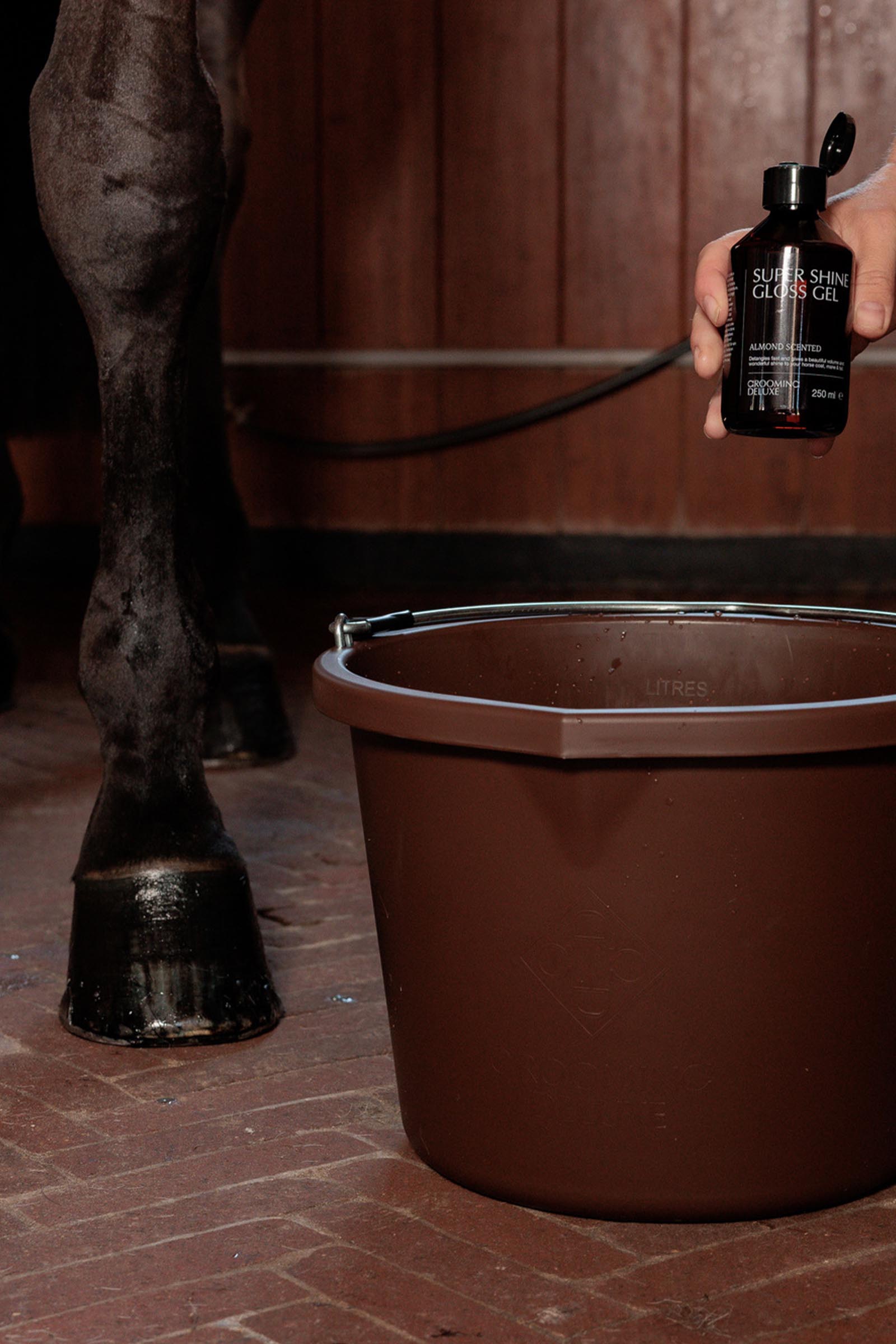 Grooming Deluxe Super Shine amandel glansgel, 250 ml