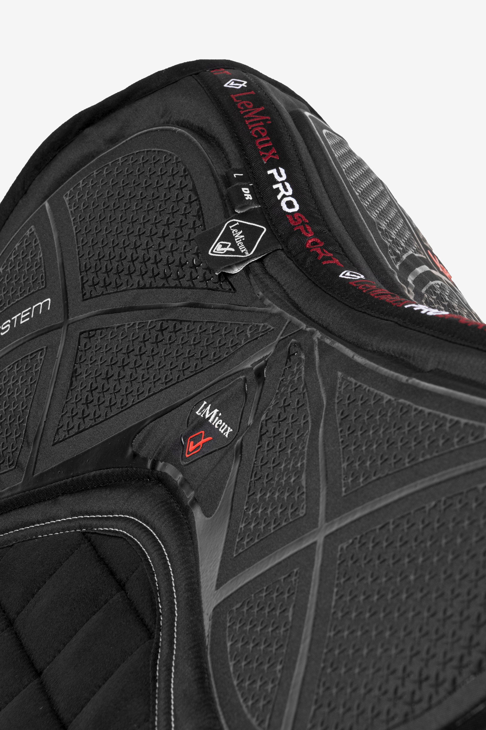LeMieux X-Grip Silicone Square Dressuurzadeldek