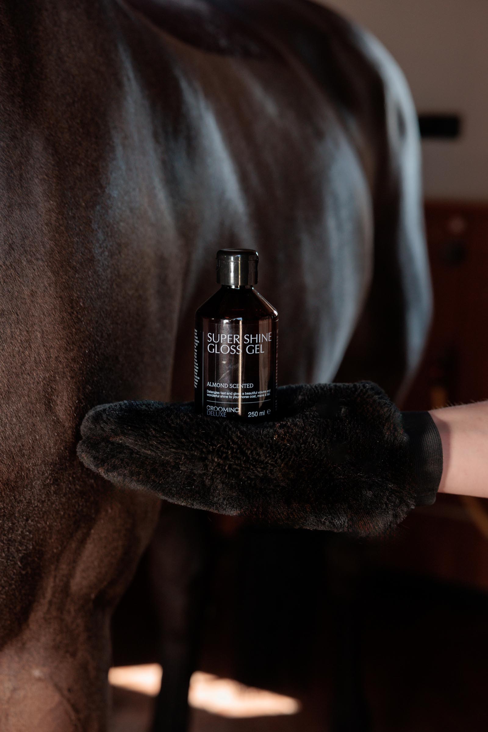 Grooming Deluxe Super Shine amandel glansgel, 250 ml