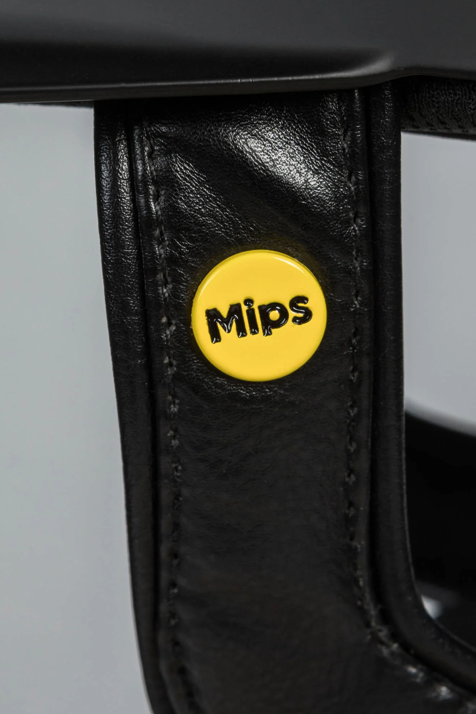 Back on Track Caracas rijhelm met gladde bovenkant