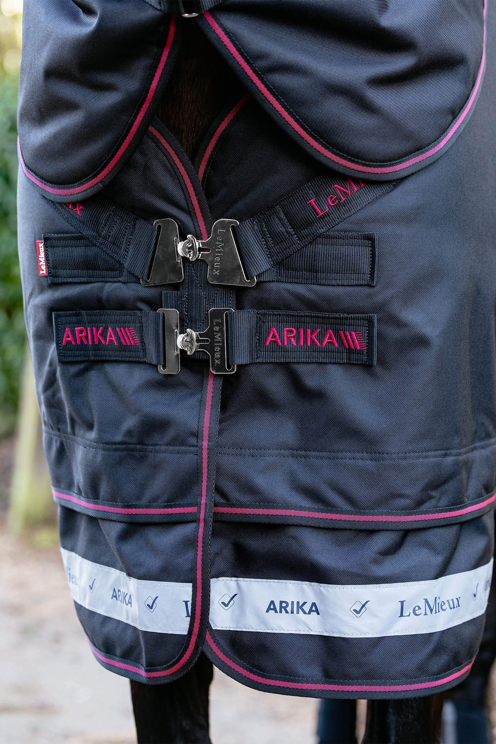 LeMieux Arika Storm-Tek regendeken met afneembaar halsdeel, 200 g