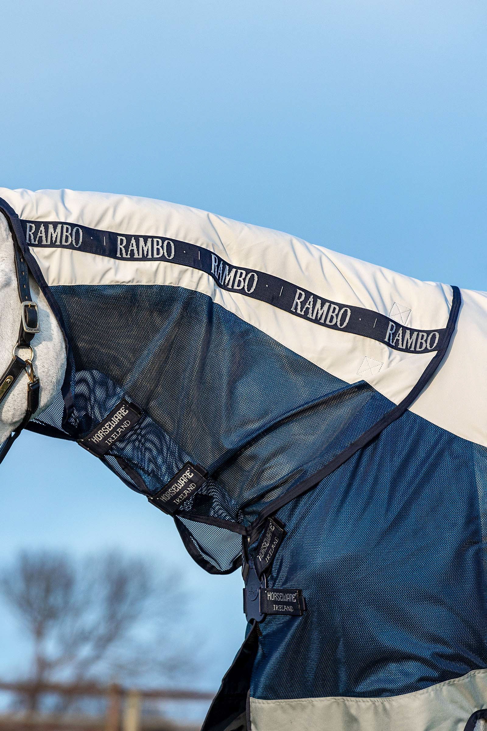Horseware Rambo Summer Series outdoordeken met liner en afneembaar halsdeel, 100g