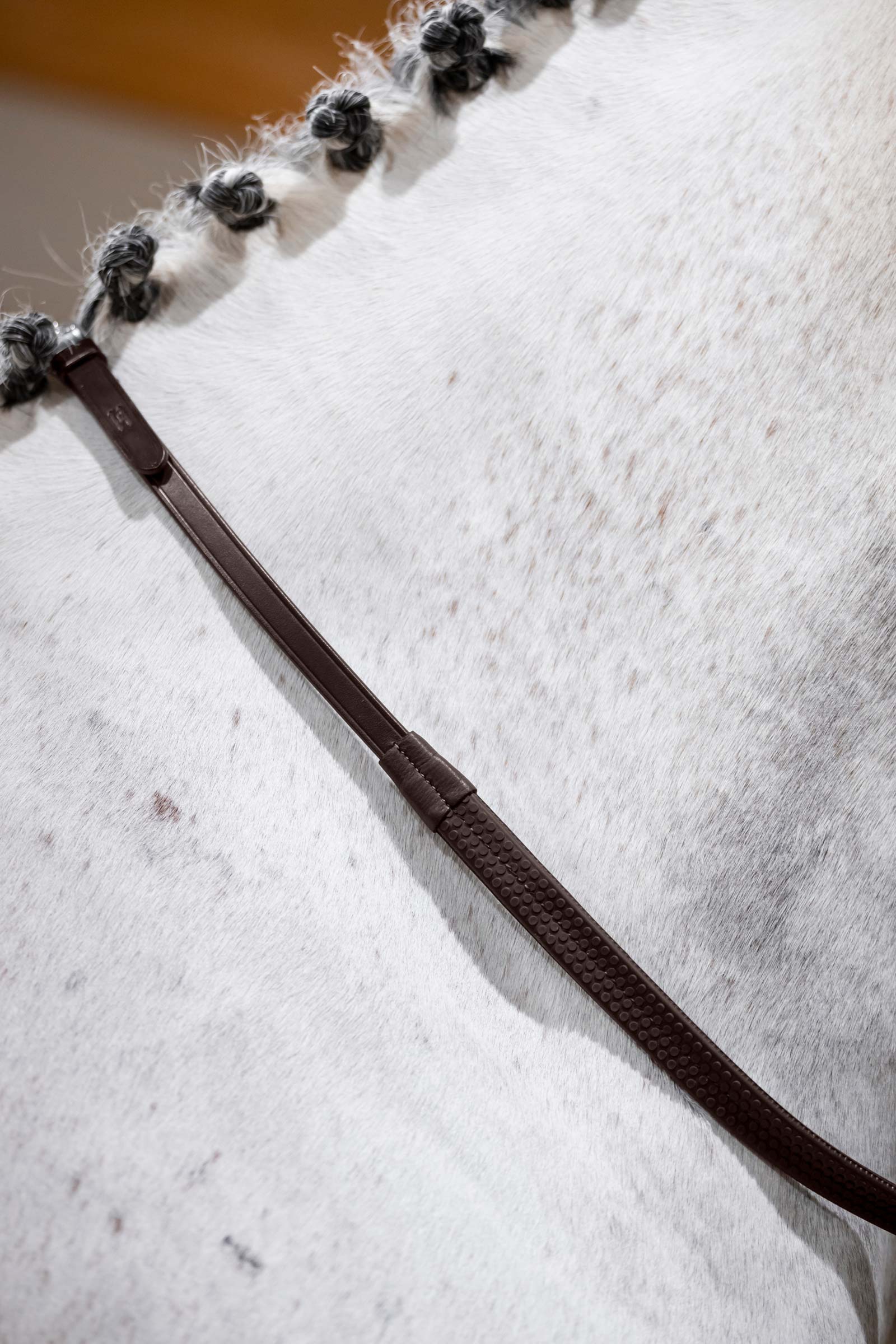 Brown Horseware rubber grip teugels