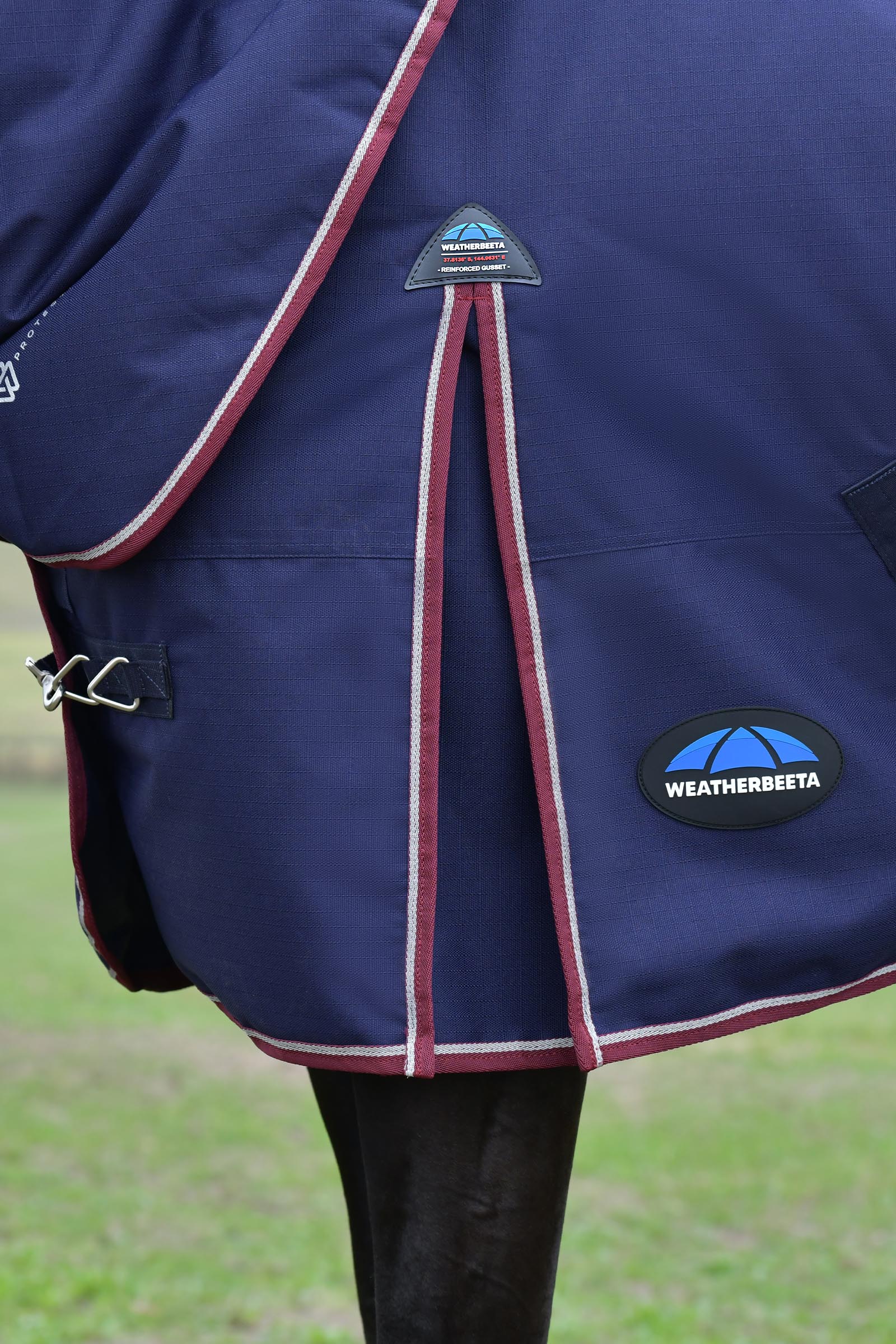 Weatherbeeta ComFiTec Essential Outdoor deken met afneembare hals, 50 g  