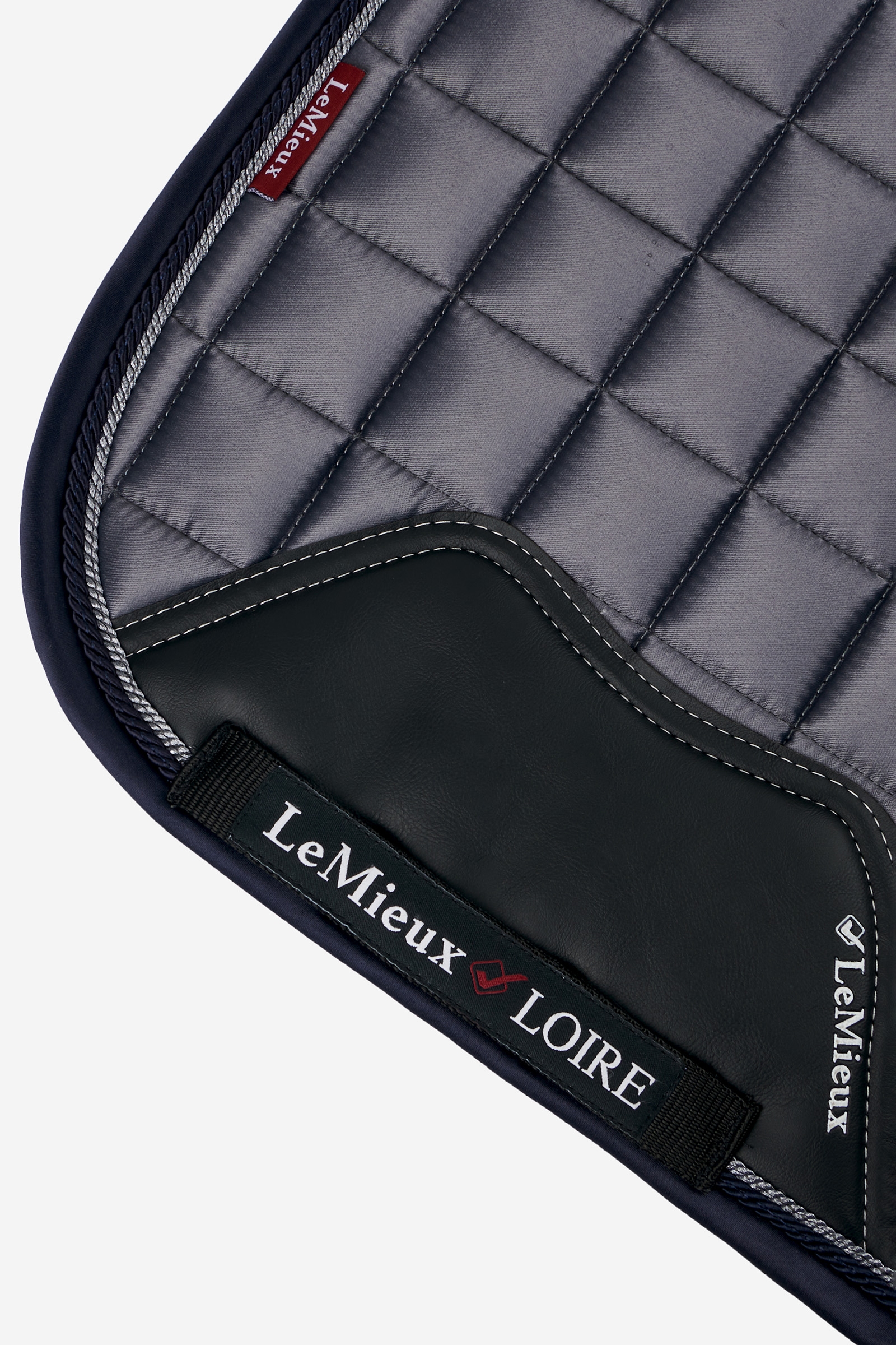 LeMieux Twillight Loire Classic Satin Close Contact springzadeldek