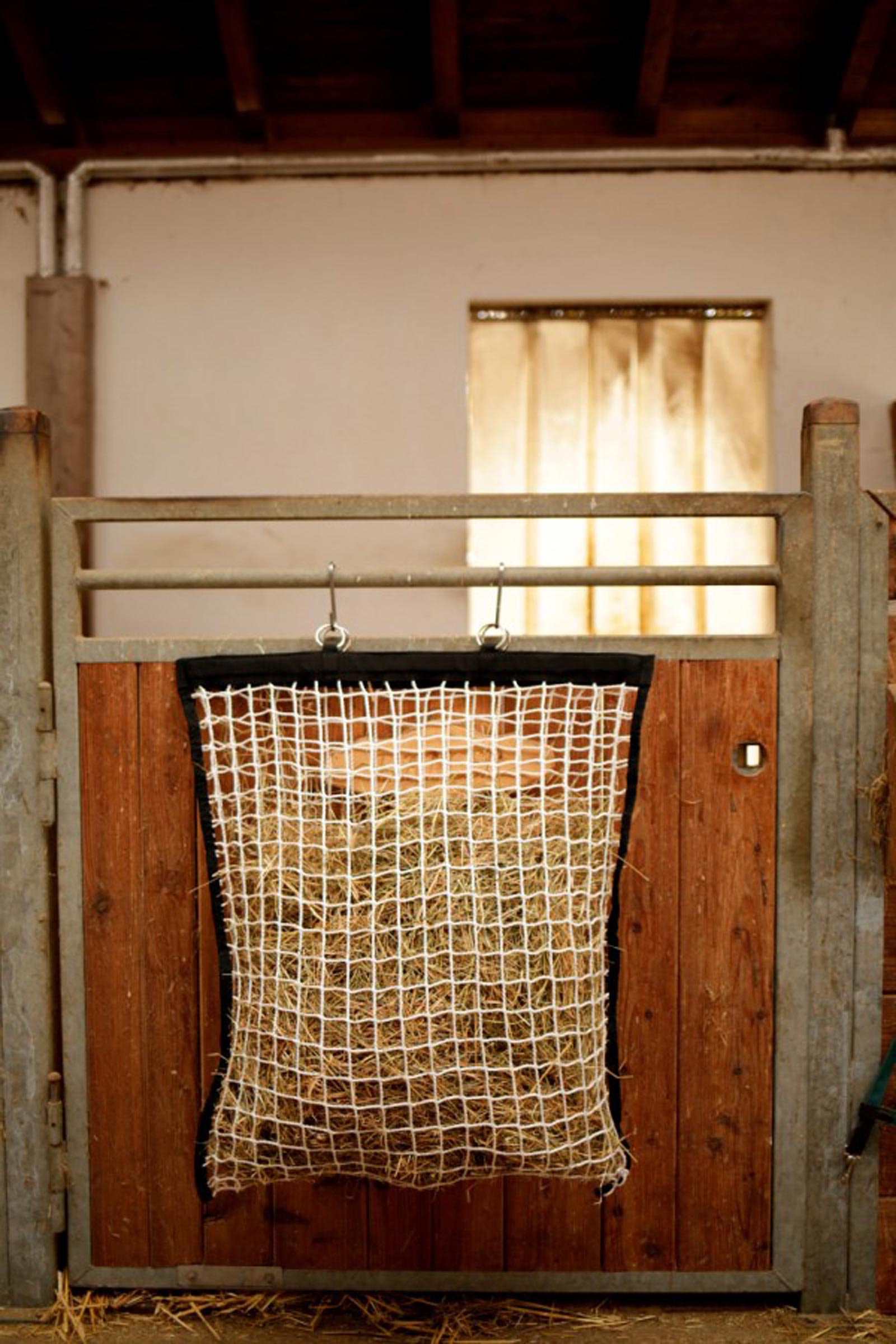 Kerbl Hooinet met vul hulp, 83x83 cm (3x3 cm)