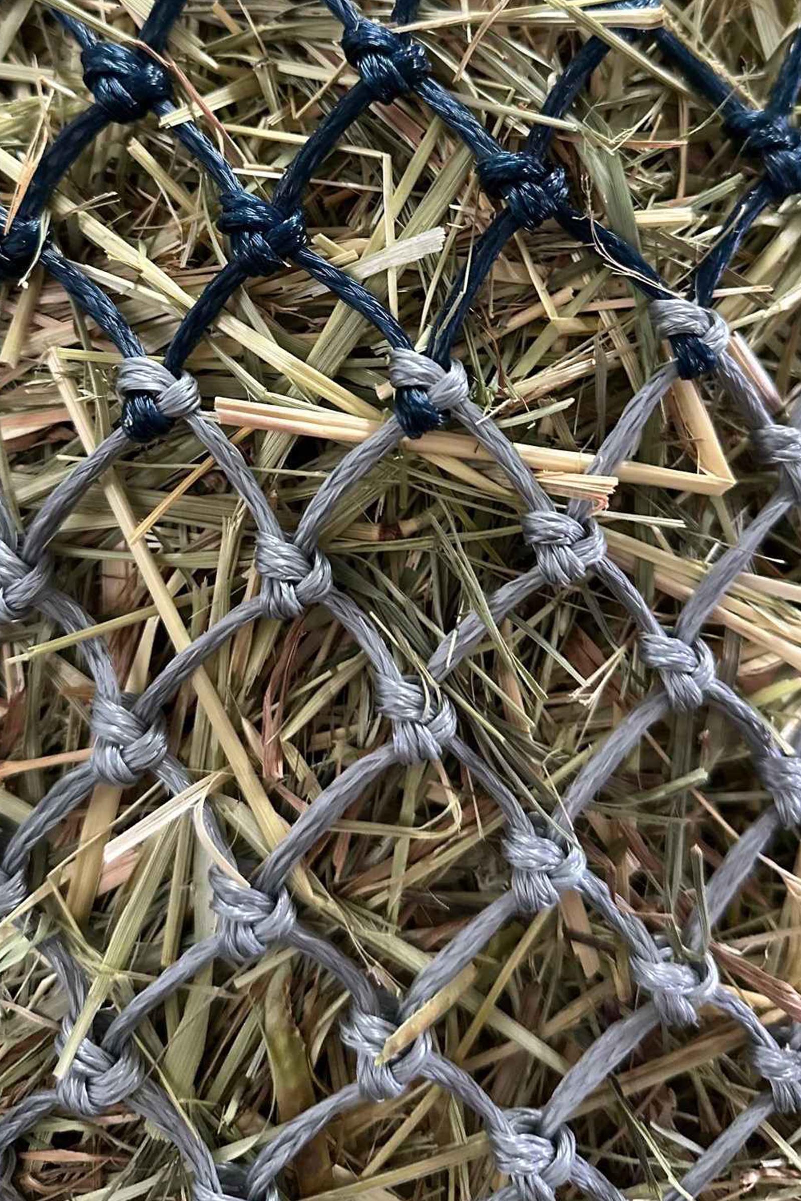 USG tweekleurig hooinet, mazen 3 x 3 cm