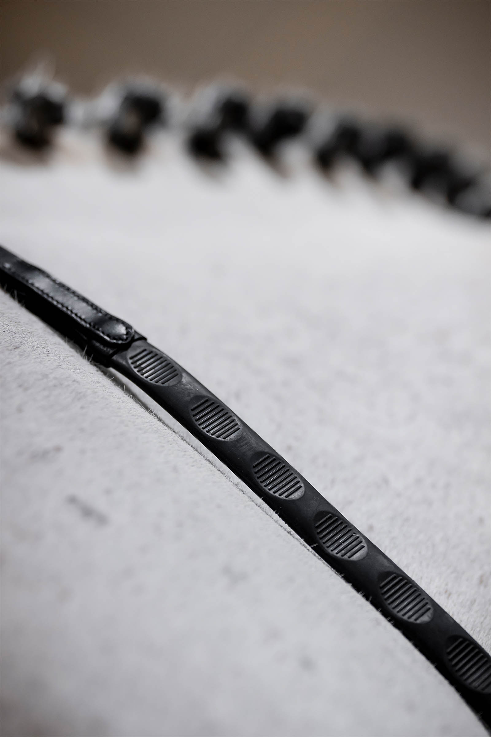 Black Horseware rubber teugels met duimgrip