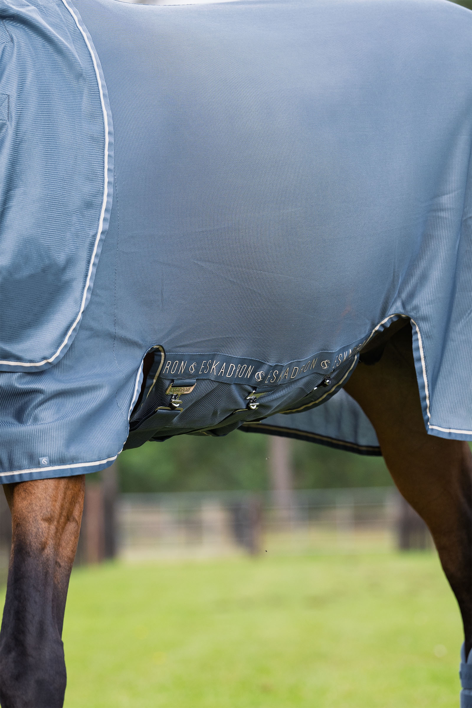 Eskadron Classic Sports SS25 Fly Detach-Neck vliegendeken