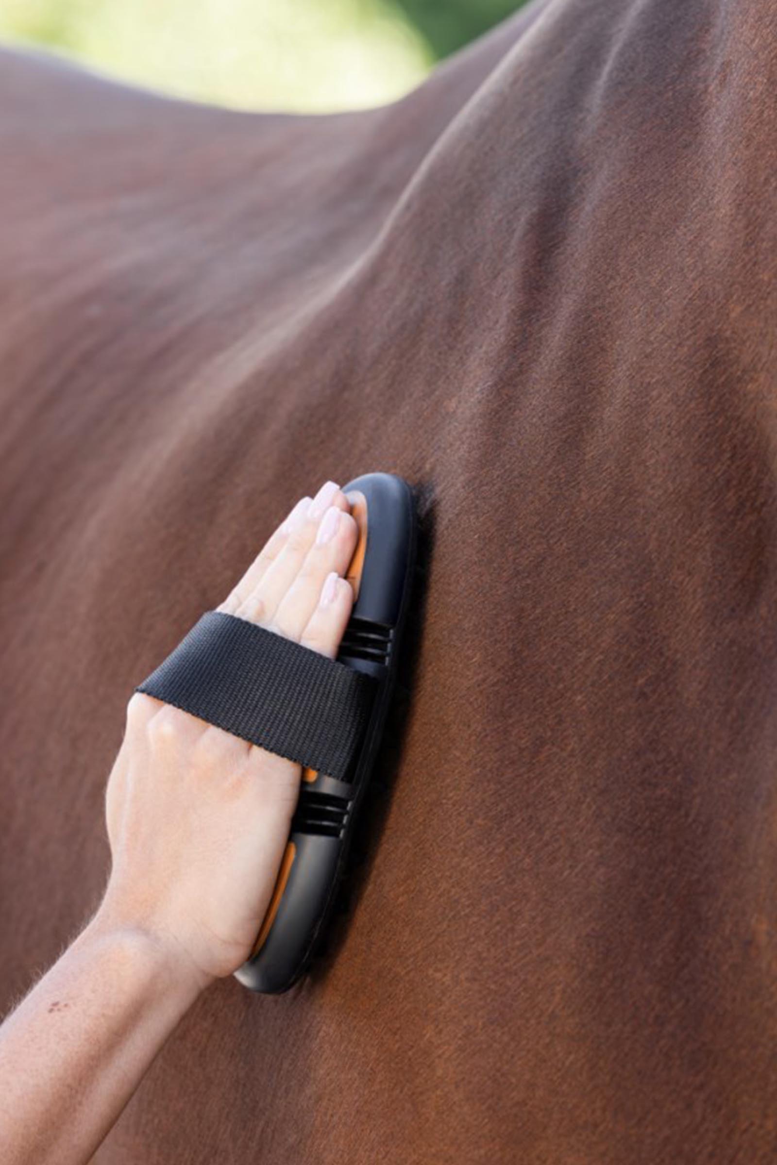 Covalliero Flex 2K Nubbed Curry Comb