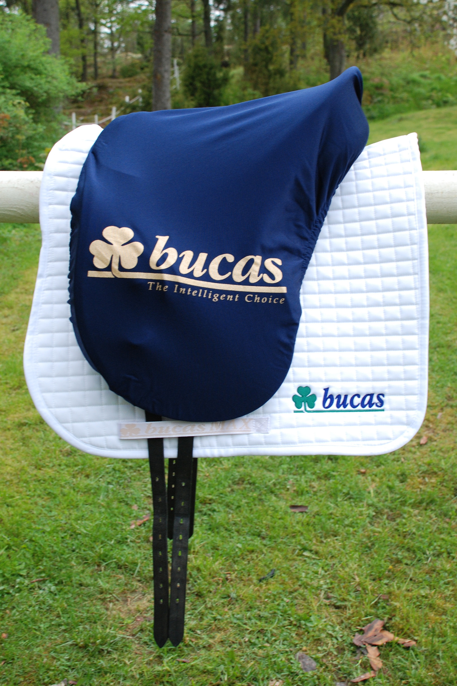 Bucas Max Zadelhoes, Voorgevormd, Marineblauw/Bucas logo