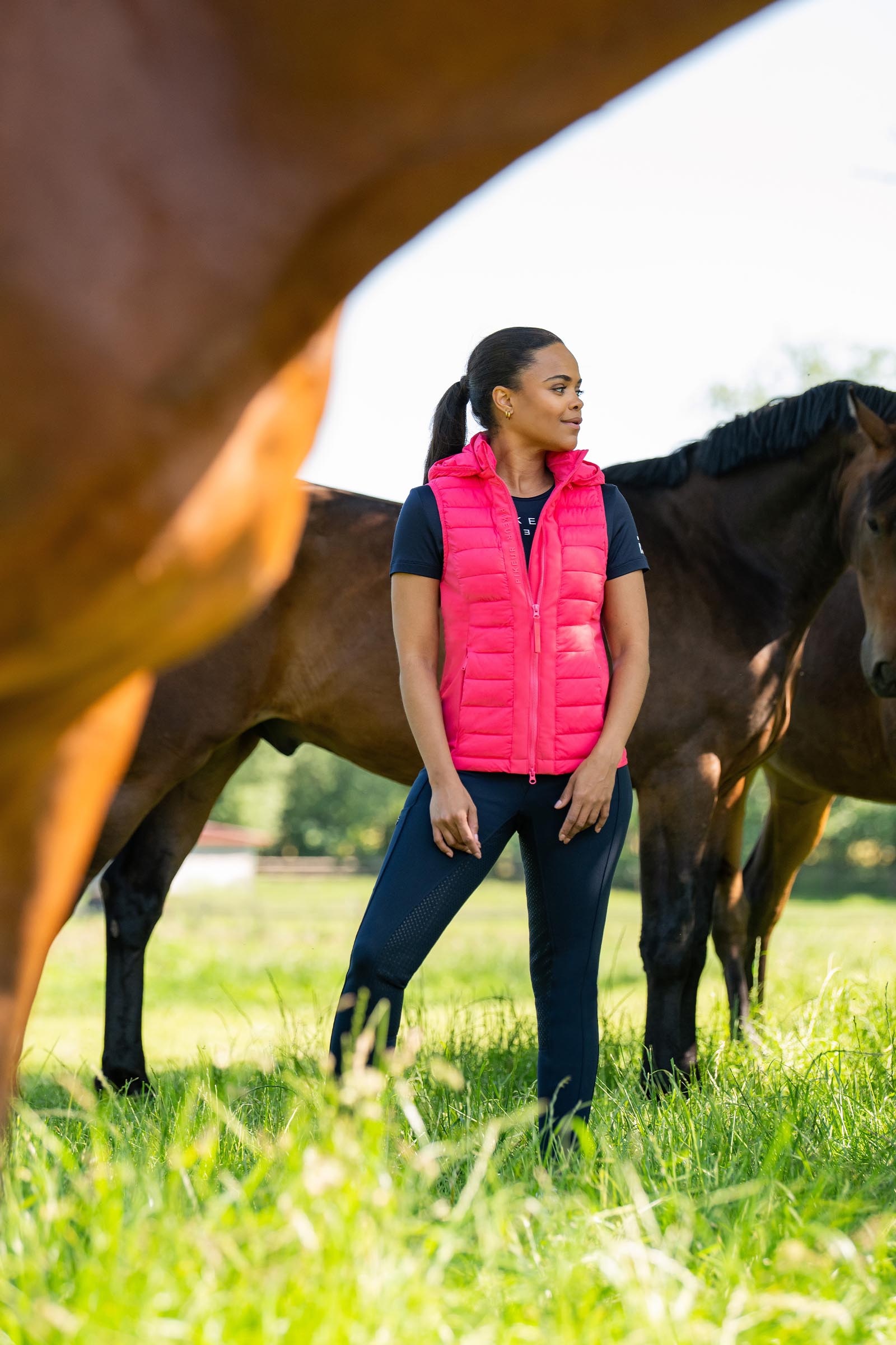 Pikeur dames hybride vest met afneembare capuchon