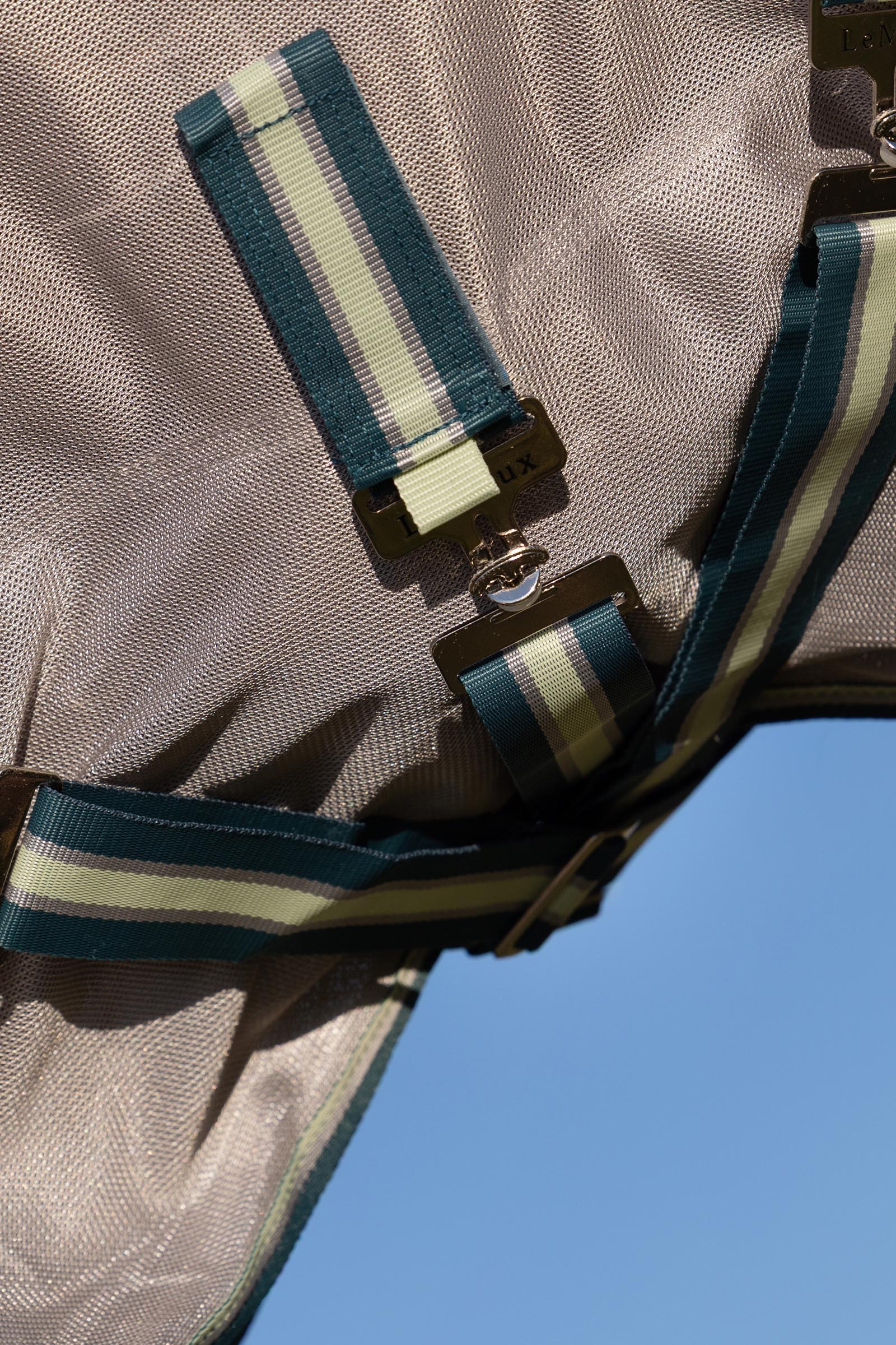 LeMieux Arika Camo Shower-Tek vliegendeken met afneembare hals