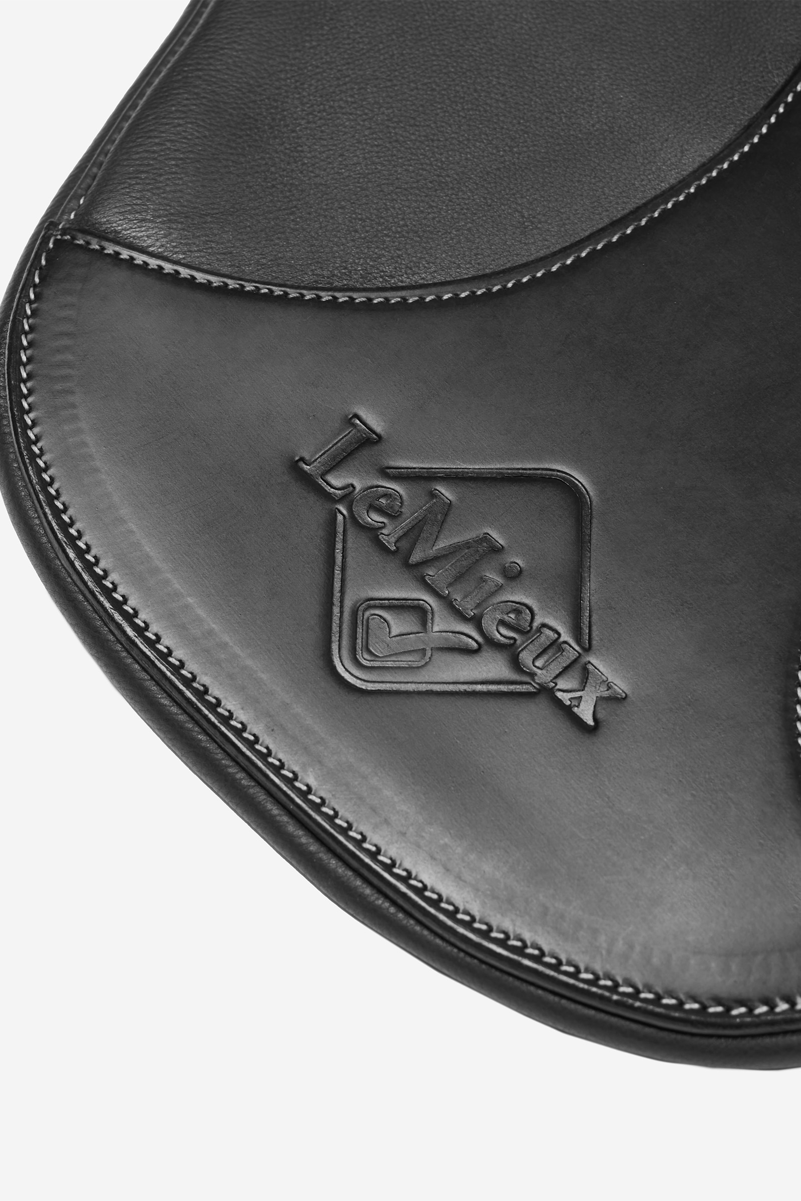 LeMieux Arika Gevormde Lange Stud Buikriem