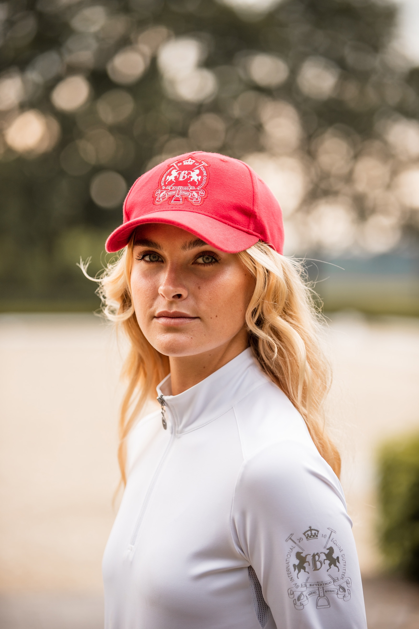 B Vertigo pet met logo